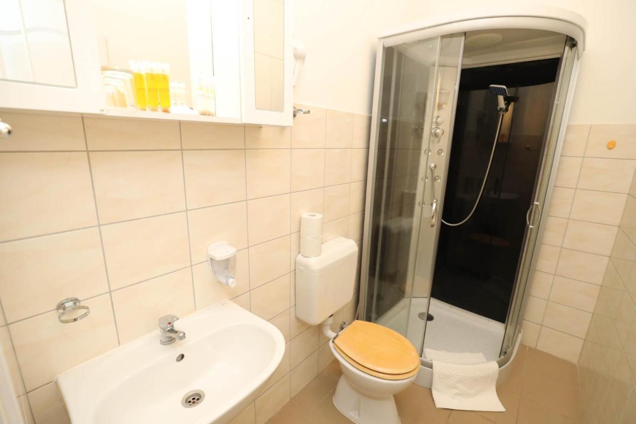 Hotel California Budapest Eksteriør bilde